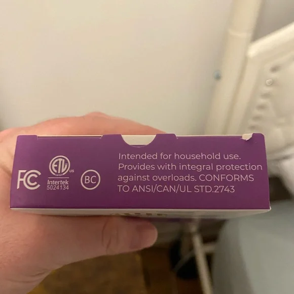 New in Box Halo Emergency Portable Power Bank - Picture 3 of 4